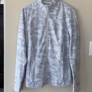 Lululemon define jacket size 14